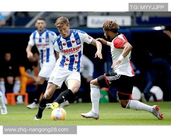 荷甲联赛精彩对决海伦芬主场迎战海牙全力争胜 荷甲联赛精彩对决海伦芬主场迎战海牙全力争胜